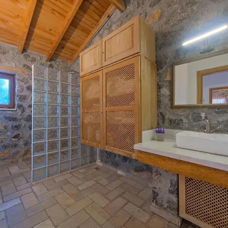 1 Oludeniz/fethiye * Kayakoy