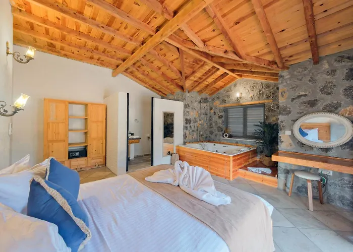 1 Oludeniz/fethiye * Kayakoy